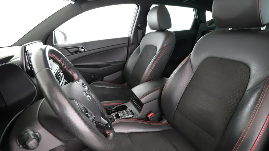 HYUNDAI Tucson -