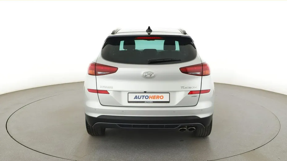 HYUNDAI Tucson -