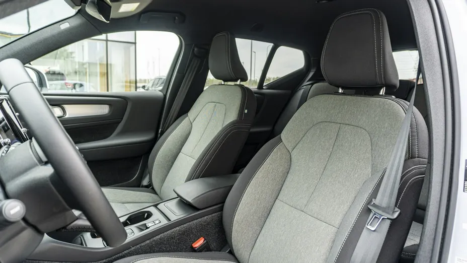 VOLVO XC40 -