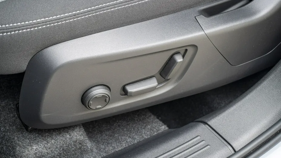 VOLVO XC40 -
