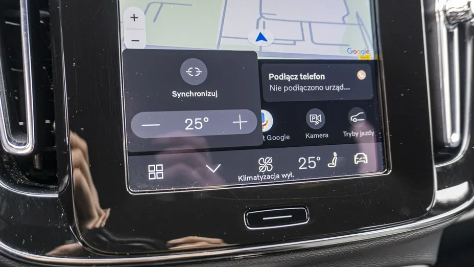 VOLVO XC40 -