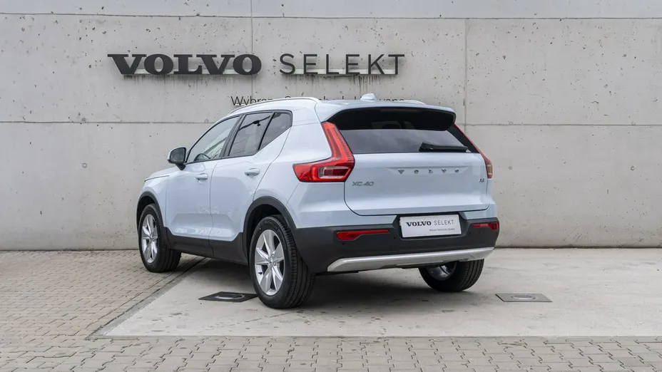 VOLVO XC40 -