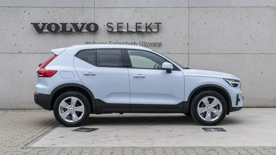 VOLVO XC40 -