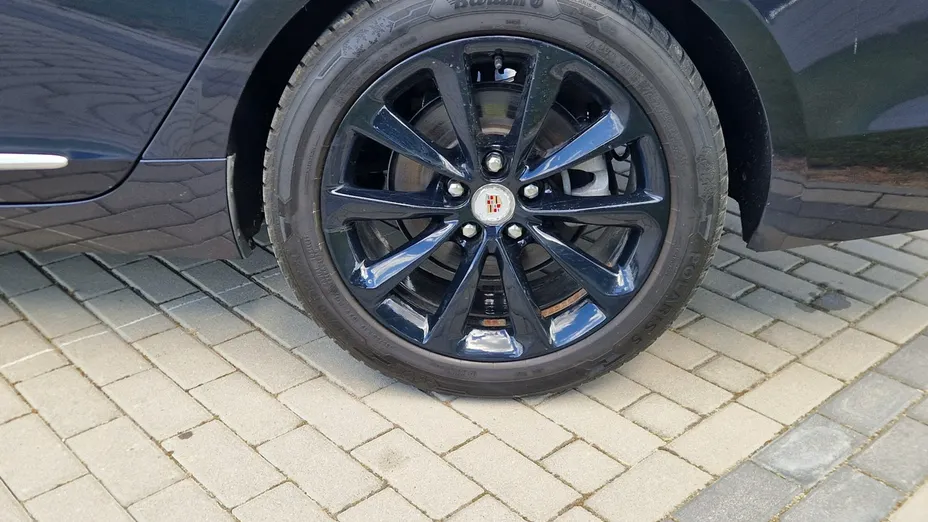 CADILLAC XTS -