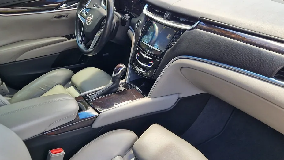 CADILLAC XTS -