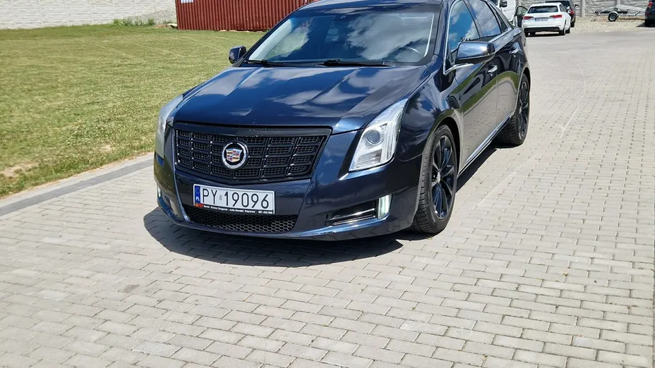 CADILLAC XTS -