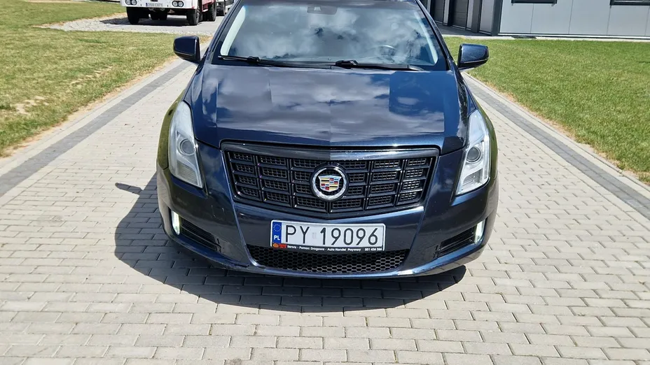 CADILLAC XTS -