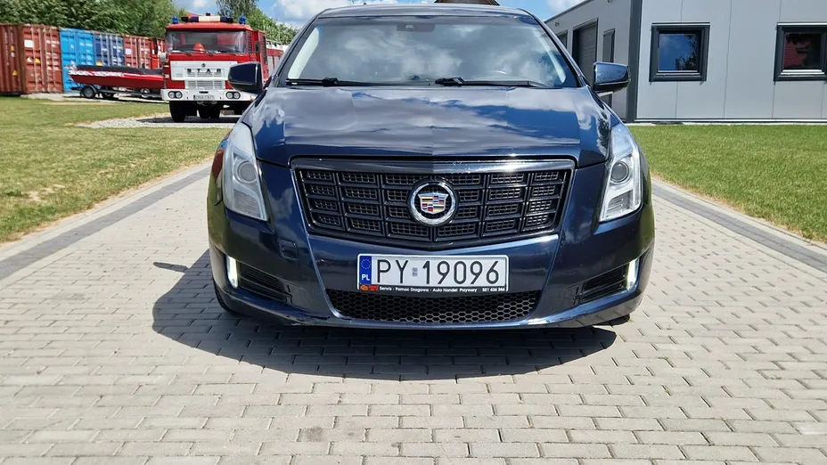 CADILLAC XTS -