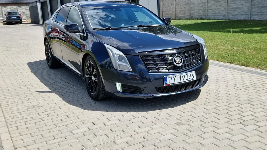 CADILLAC XTS -