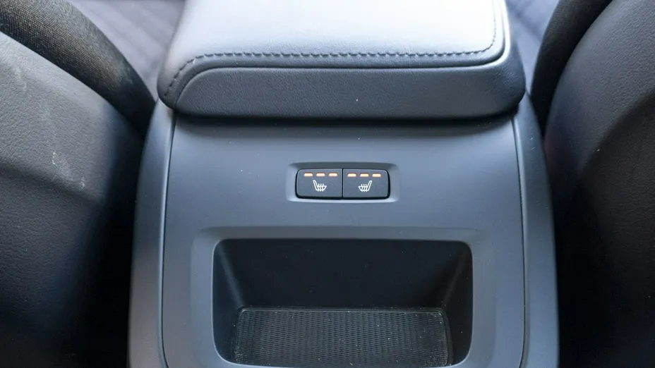 VOLVO XC60 -