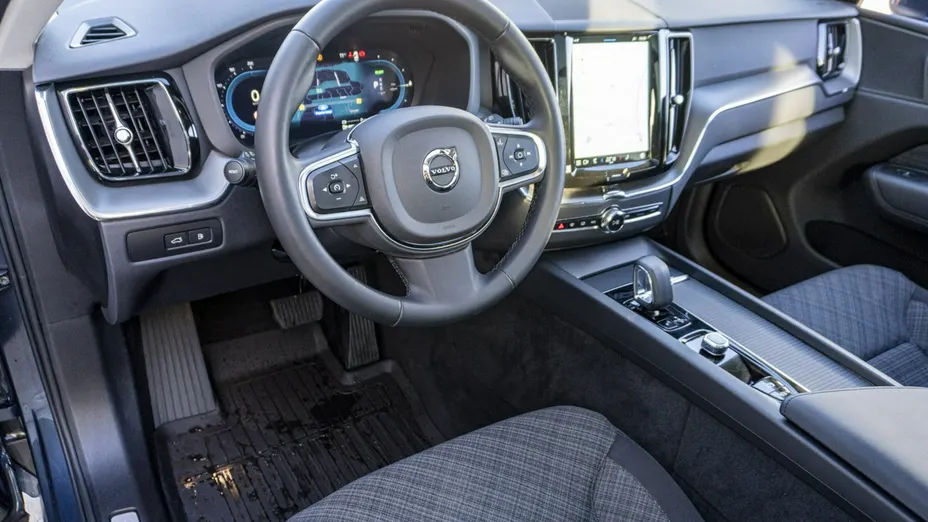 VOLVO XC60 -