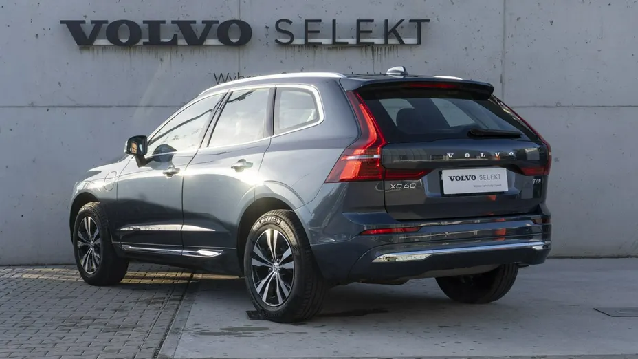VOLVO XC60 -