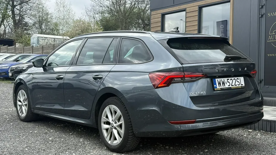 SKODA Octavia -