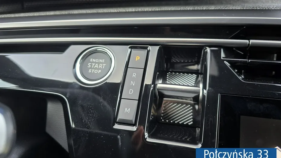 PEUGEOT 3008 -