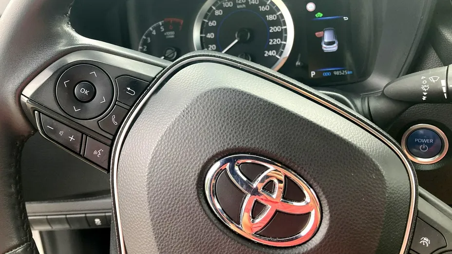 TOYOTA Corolla -