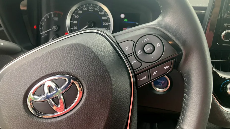TOYOTA Corolla -