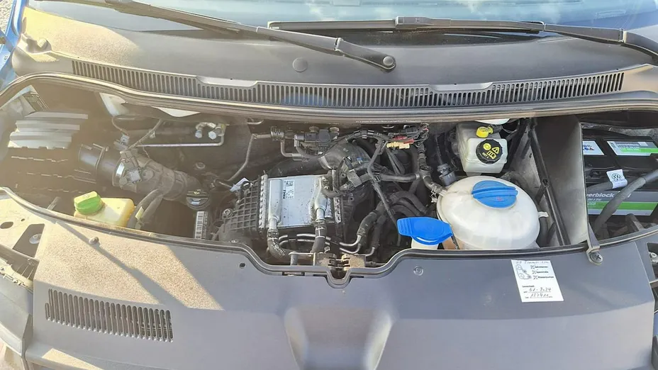 VOLKSWAGEN Transporter -