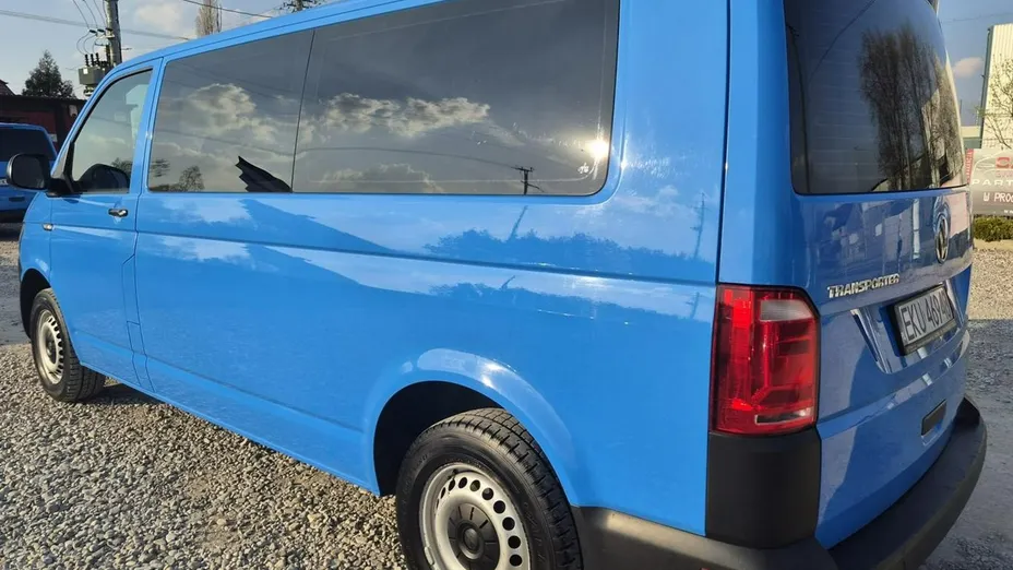 VOLKSWAGEN Transporter -