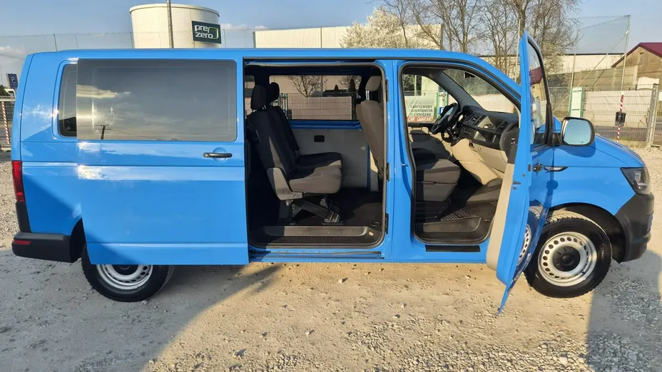 VOLKSWAGEN Transporter -