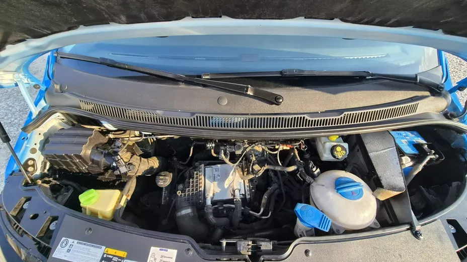 VOLKSWAGEN Transporter -