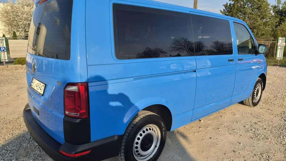 VOLKSWAGEN Transporter -