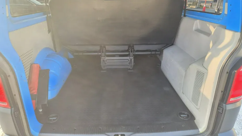 VOLKSWAGEN Transporter -