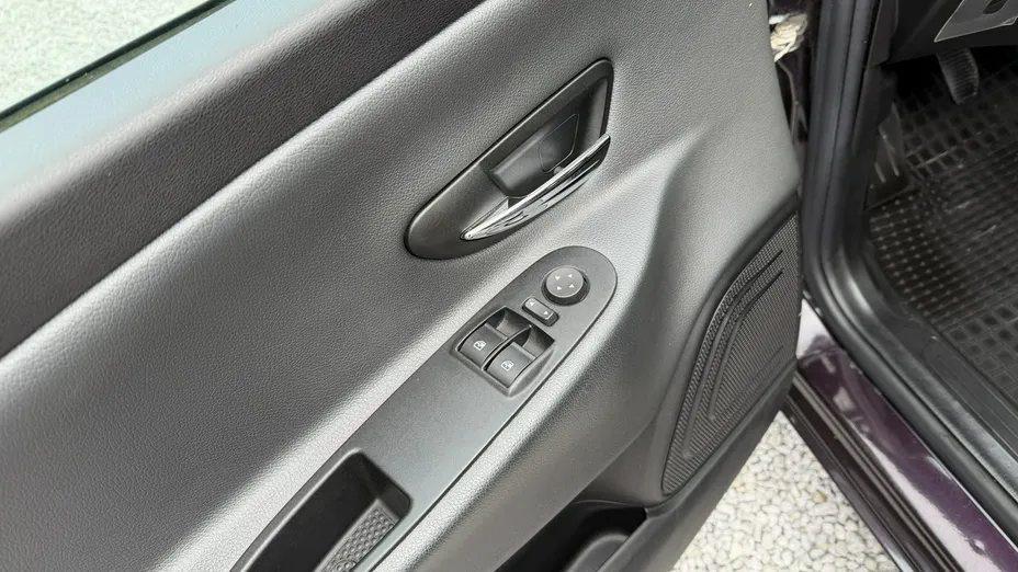 LANCIA Ypsilon -