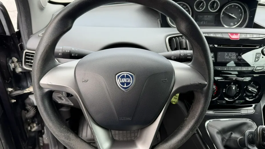 LANCIA Ypsilon -