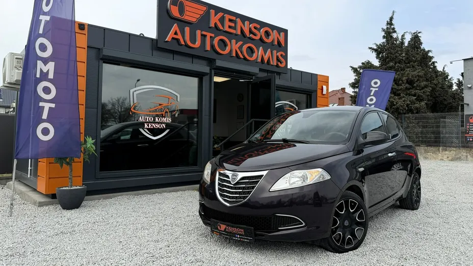 LANCIA Ypsilon -