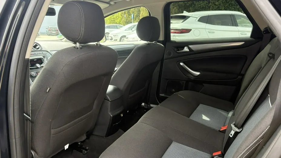 FORD Mondeo -