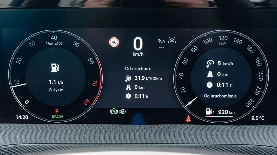 SKODA Superb -