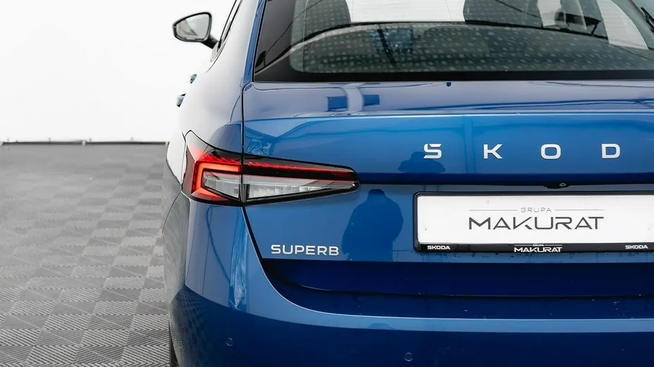 SKODA Superb -