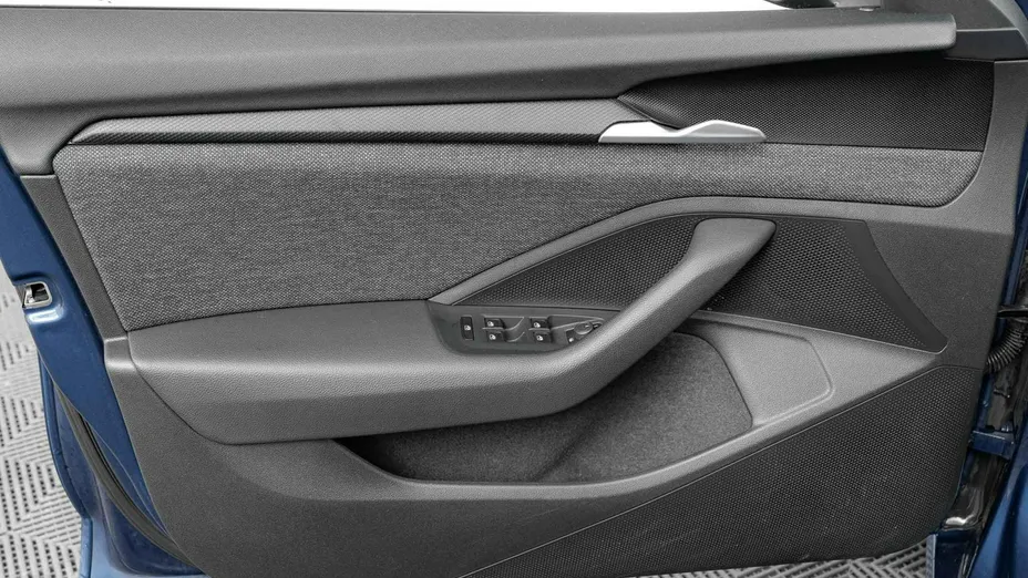 SKODA Superb -