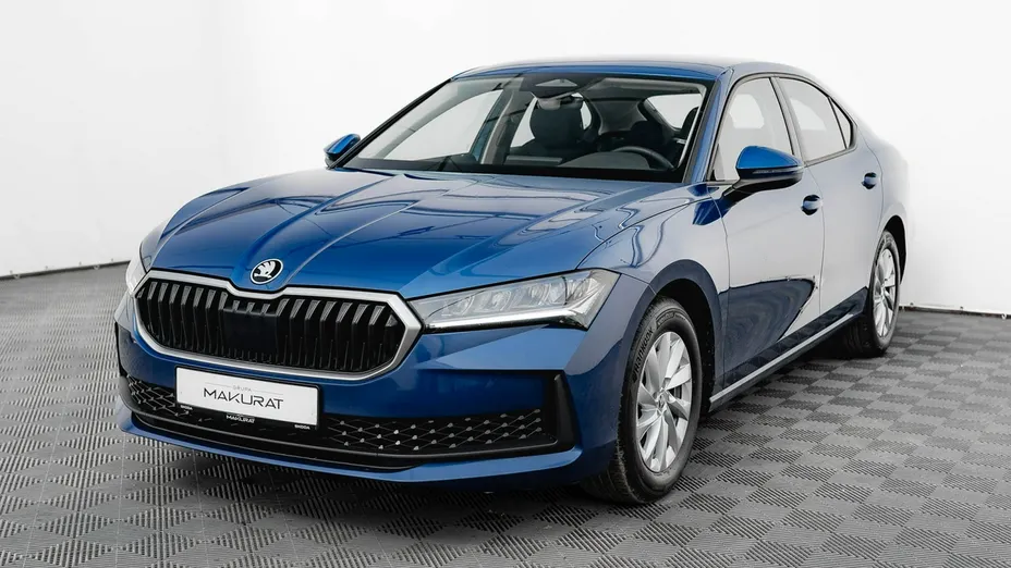 SKODA Superb -