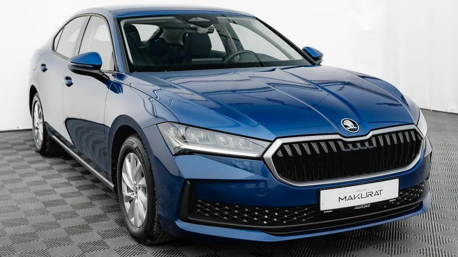 SKODA Superb -