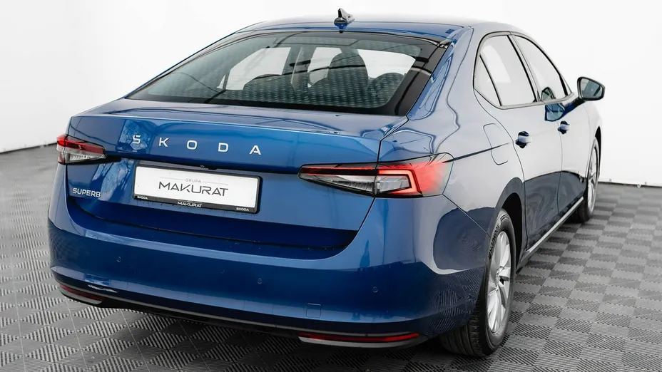 SKODA Superb -