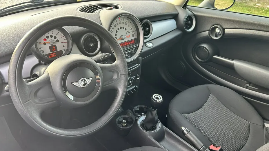 MINI Cooper -