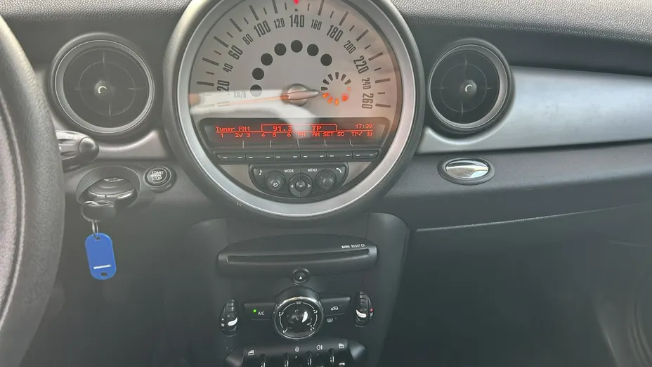 MINI Cooper -