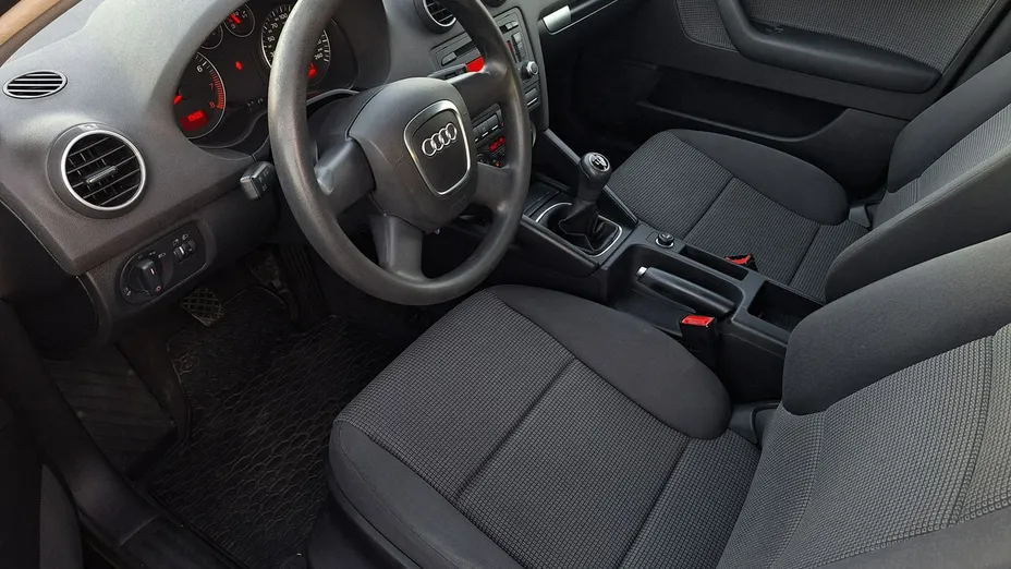 AUDI A3 -