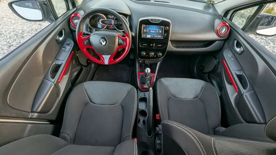 RENAULT Clio -