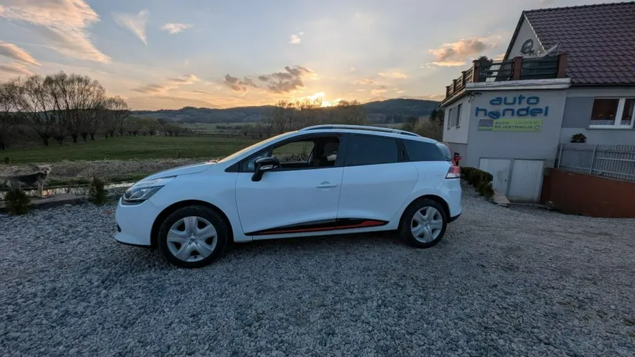 RENAULT Clio -