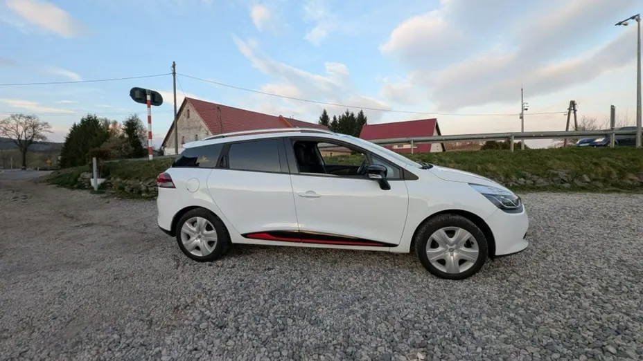 RENAULT Clio -