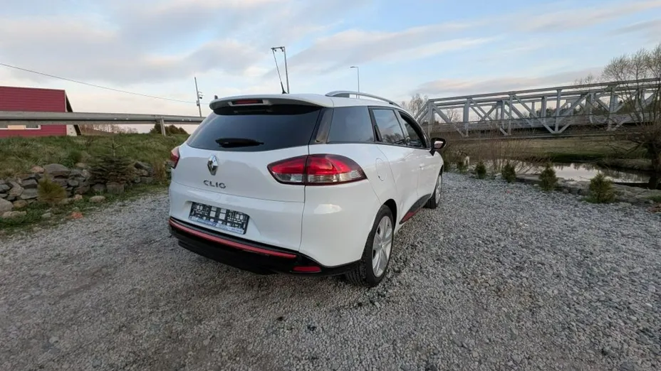 RENAULT Clio -