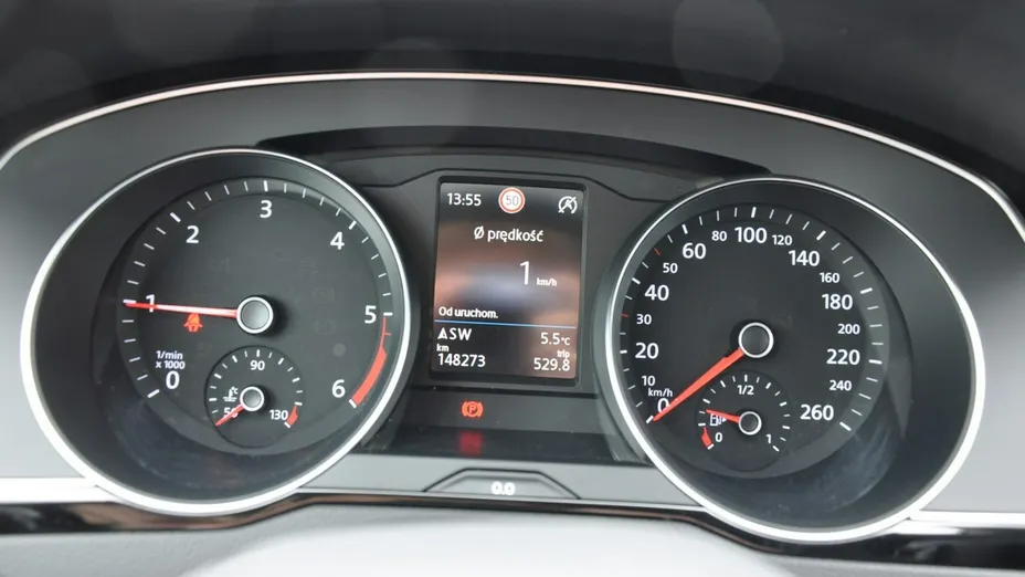 VOLKSWAGEN Passat -