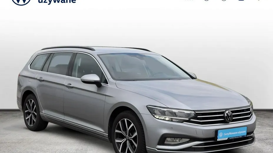VOLKSWAGEN Passat -