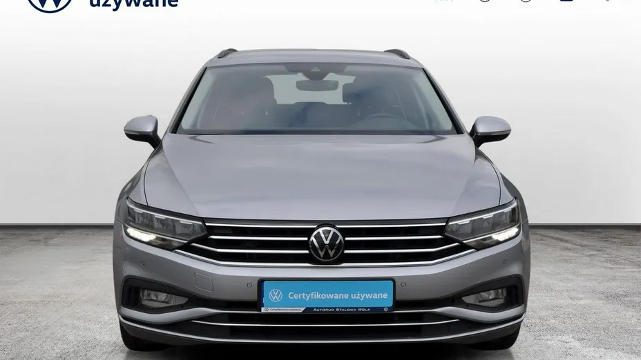 VOLKSWAGEN Passat -