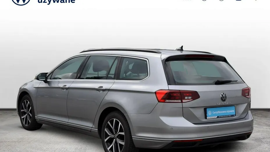VOLKSWAGEN Passat -