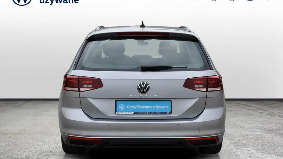 VOLKSWAGEN Passat -