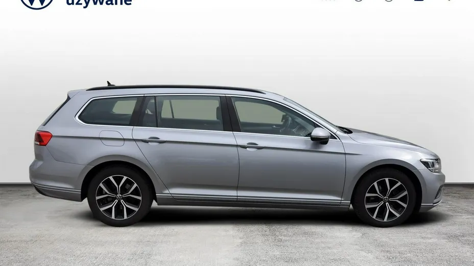VOLKSWAGEN Passat -