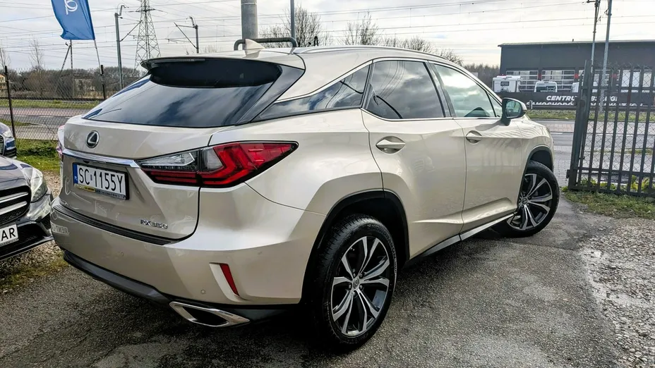 LEXUS RX -